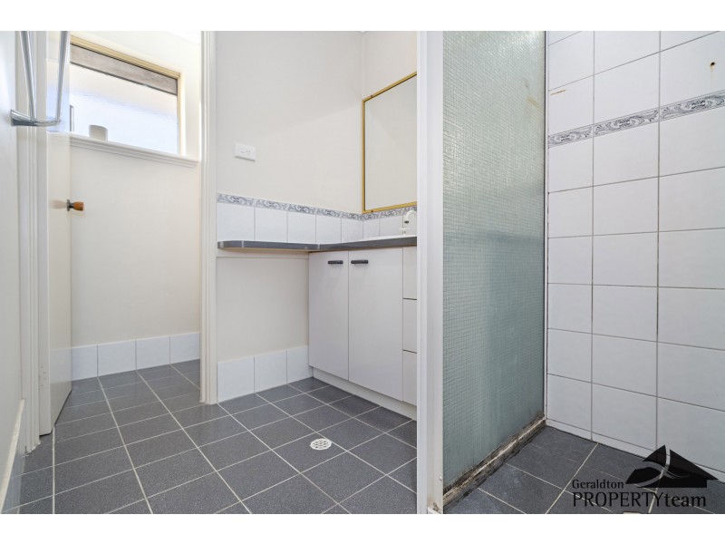 1 Oceanside Drive, Wandina WA 6530