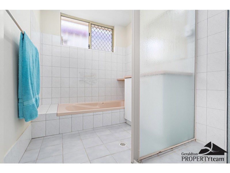 1 Oceanside Drive, Wandina WA 6530