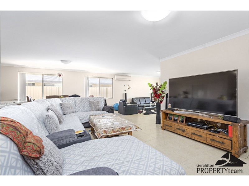 2 Waterwitch Outlook, Wandina WA 6530