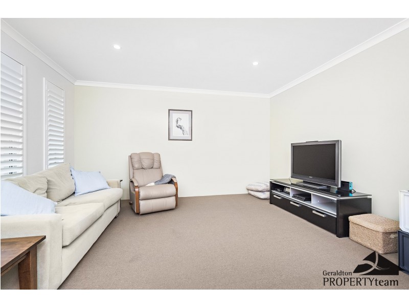 8 Topsail Street, Drummond Cove WA 6532