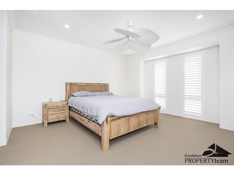 8 Topsail Street, Drummond Cove WA 6532