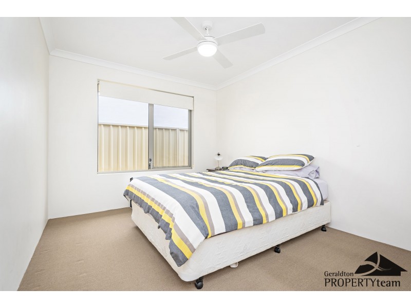 8 Topsail Street, Drummond Cove WA 6532