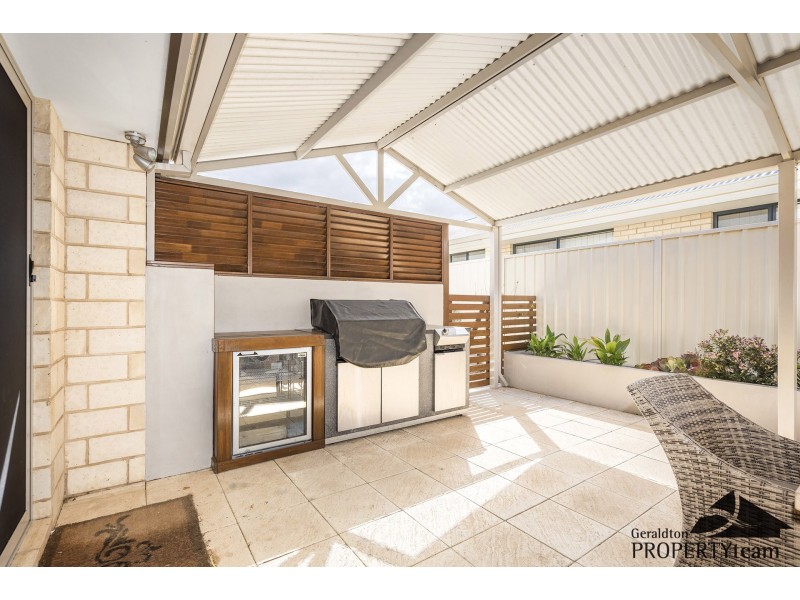 8 Topsail Street, Drummond Cove WA 6532