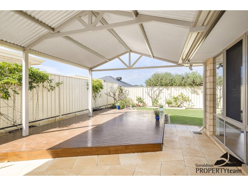 8 Topsail Street, Drummond Cove WA 6532