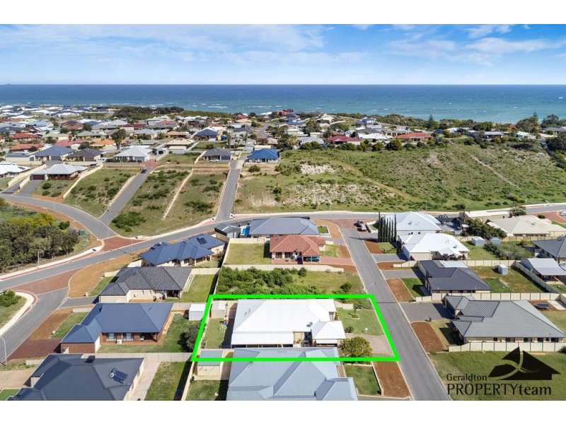 8 Topsail Street, Drummond Cove WA 6532