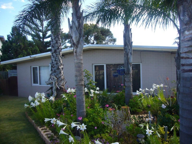 2 Jade Place, Rangeway WA 6530