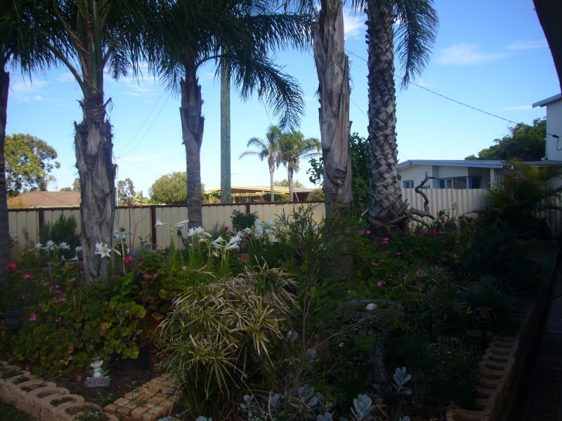 2 Jade Place, Rangeway WA 6530