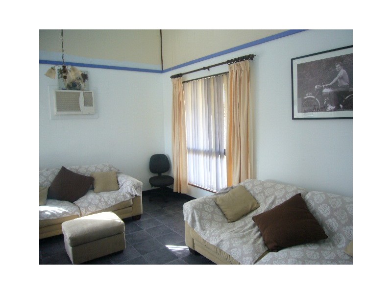 6/3 Sardam Place, Mahomets Flats WA 6530