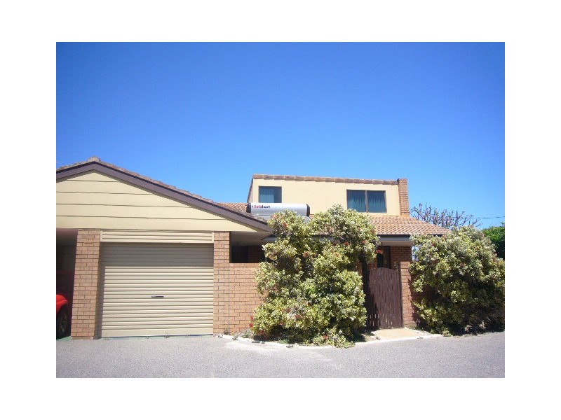 6/3 Sardam Place, Mahomets Flats WA 6530