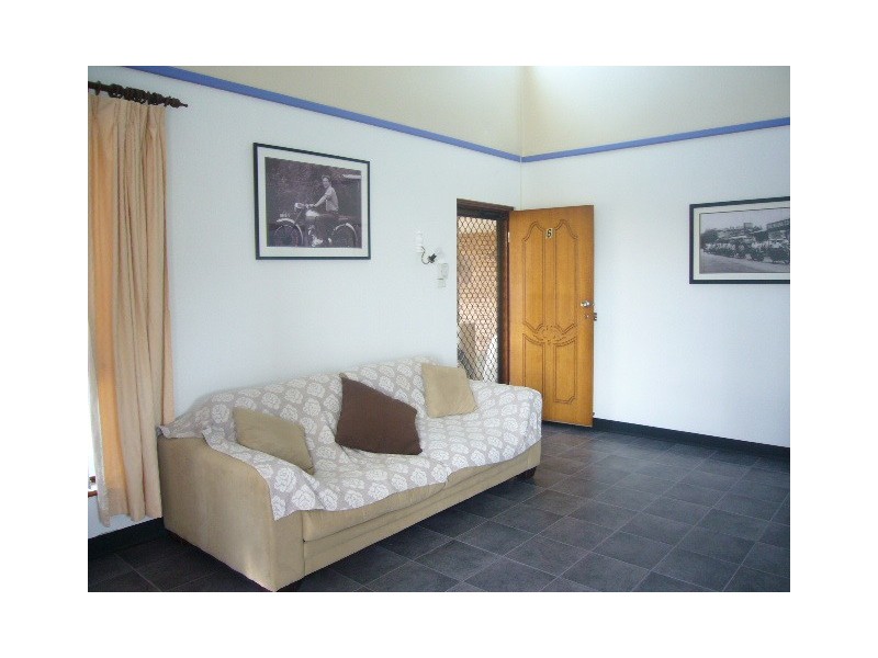 6/3 Sardam Place, Mahomets Flats WA 6530