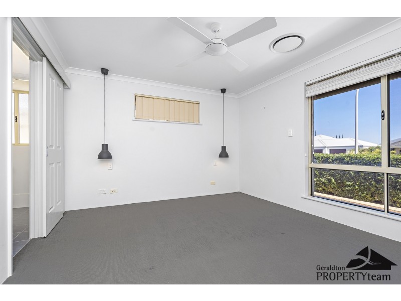 12 Brittania Parade, Wandina WA 6530