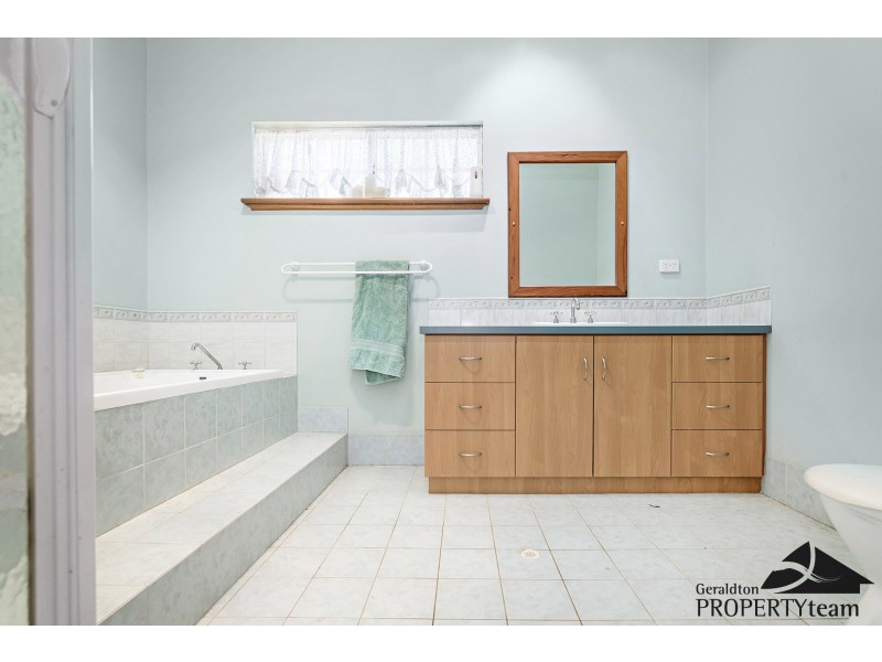 32 Polo Road, Deepdale WA 6532