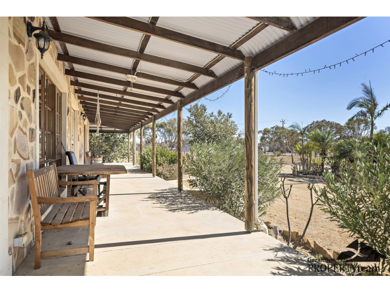 32 Polo Road, Deepdale WA 6532