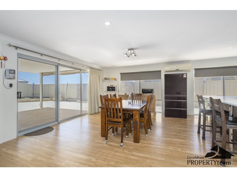 14 Yolanda Edge, Wandina WA 6530