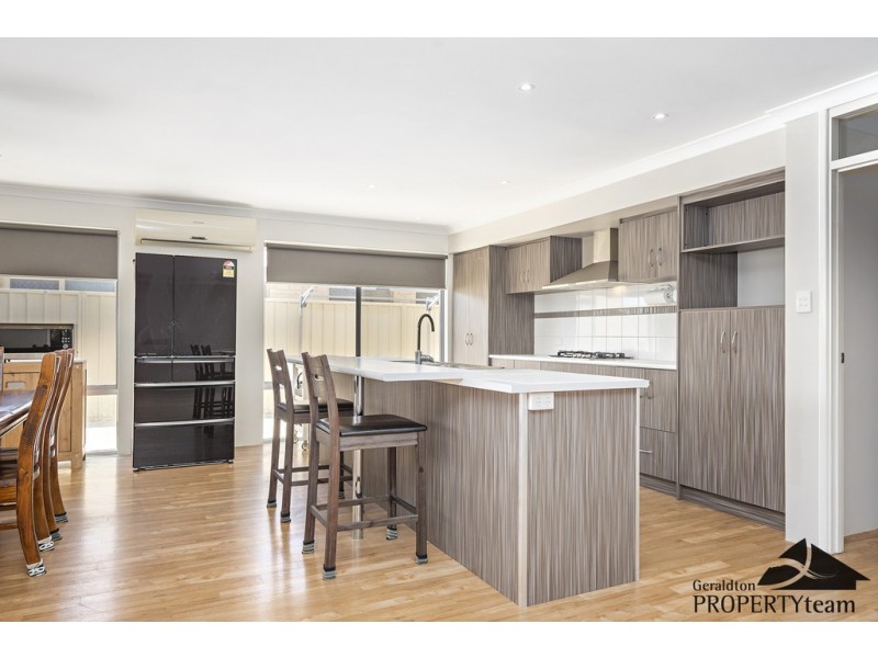 14 Yolanda Edge, Wandina WA 6530