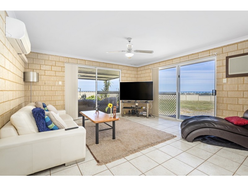 7 Vince Court, Wandina WA 6530