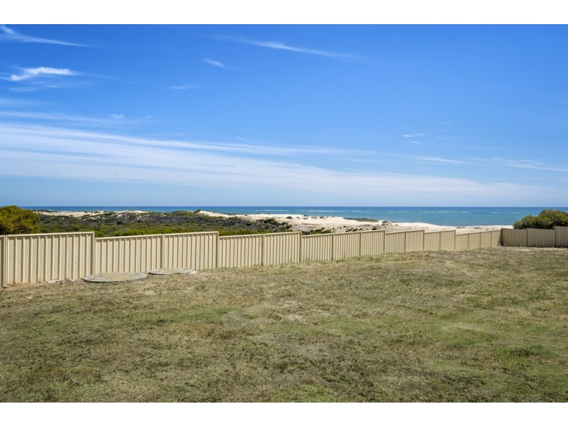 7 Vince Court, Wandina WA 6530