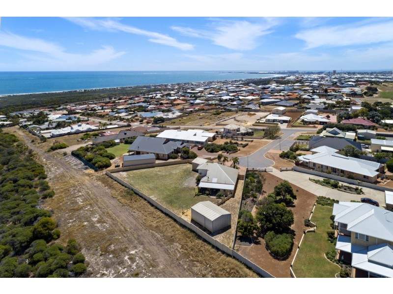 7 Vince Court, Wandina WA 6530