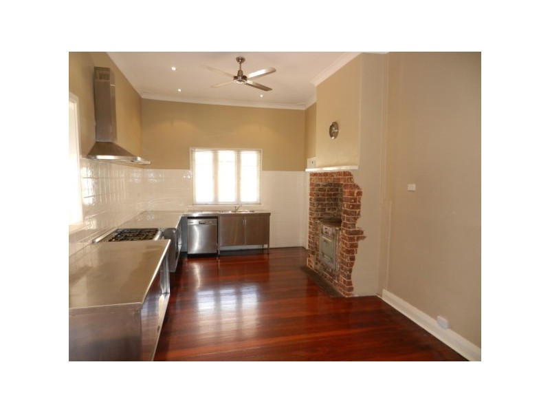 142 Augustus St, Geraldton WA 6530