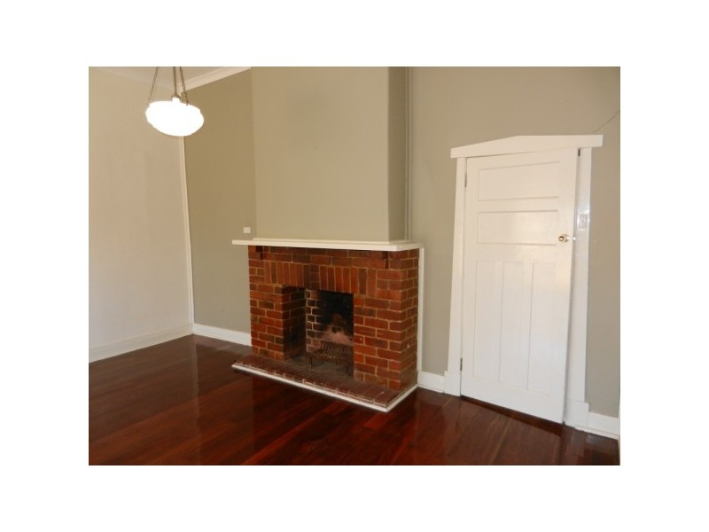 142 Augustus St, Geraldton WA 6530