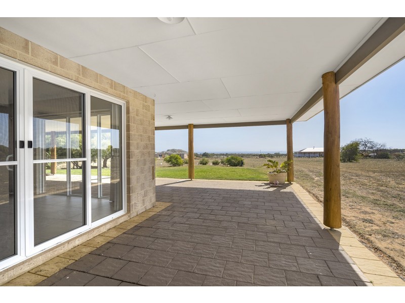 18 Dolbys Drive, Waggrakine WA 6530