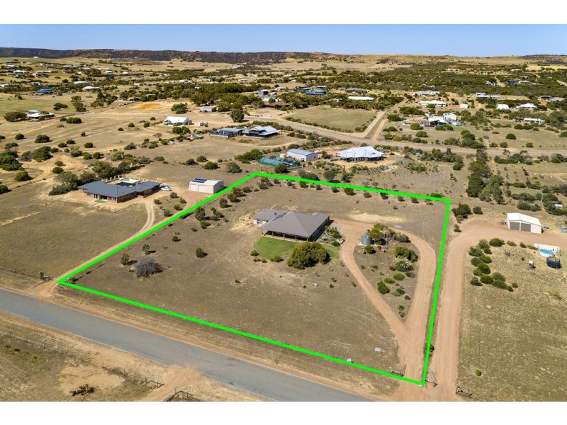 18 Dolbys Drive, Waggrakine WA 6530