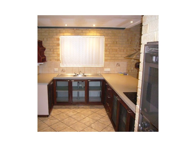 3/11  Hadda Way, Mahomets Flats WA 6530