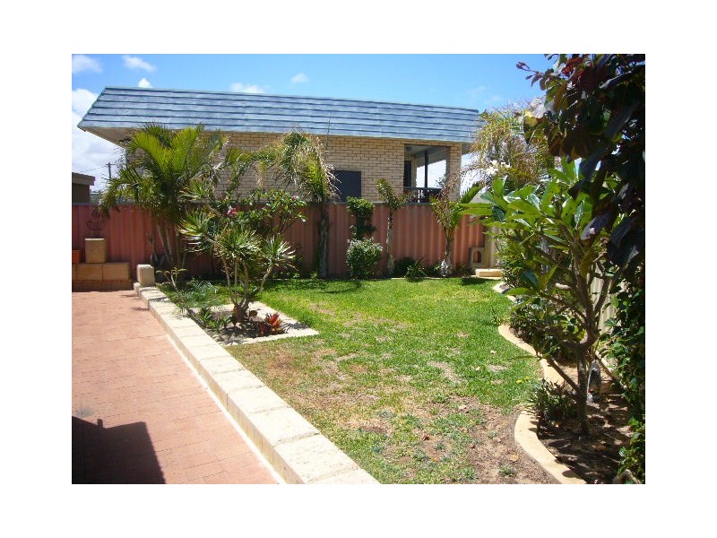 3/11  Hadda Way, Mahomets Flats WA 6530