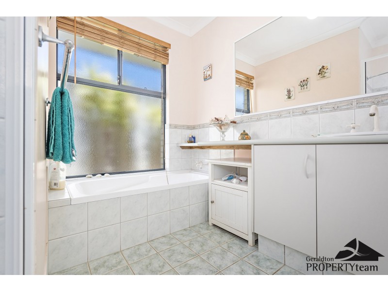 3 Nairn Court, Port Denison WA 6525