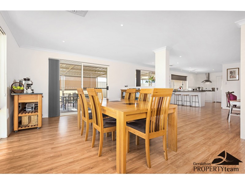 14 Coveside Way, Drummond Cove WA 6532