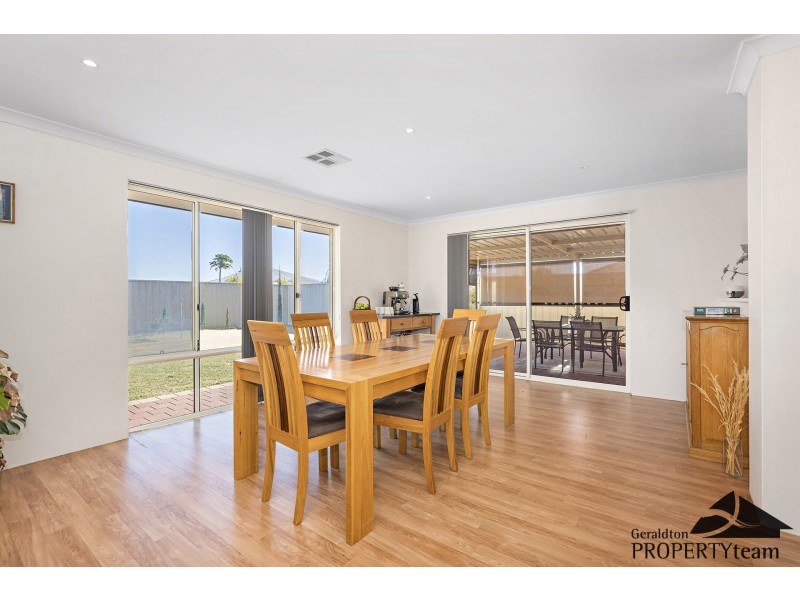 14 Coveside Way, Drummond Cove WA 6532