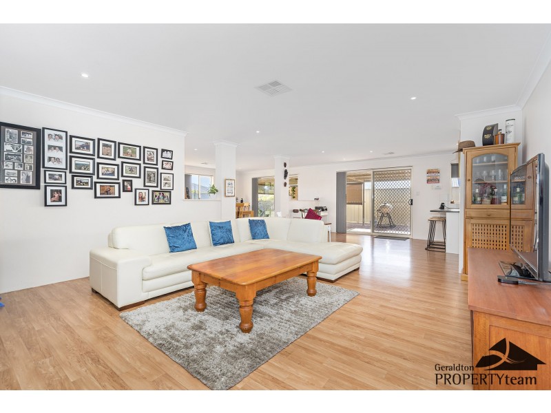 14 Coveside Way, Drummond Cove WA 6532