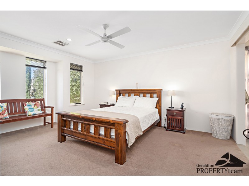 14 Coveside Way, Drummond Cove WA 6532