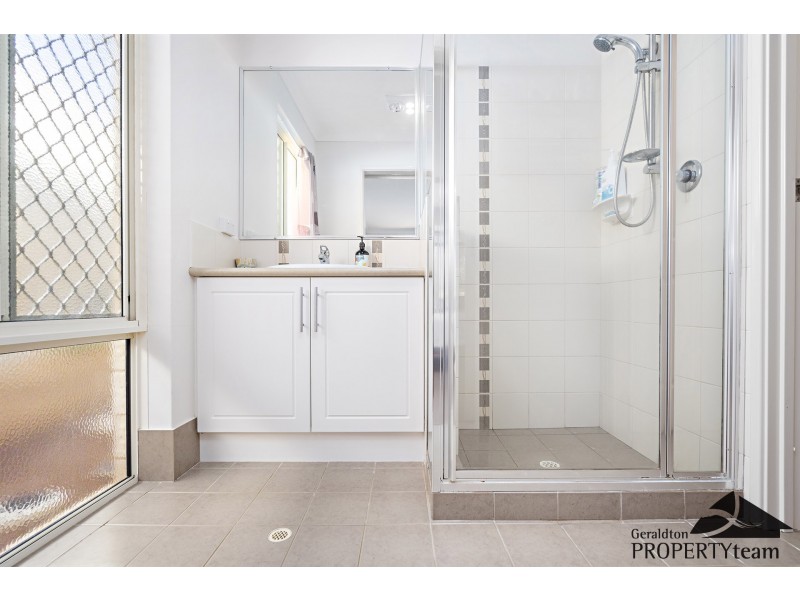 14 Coveside Way, Drummond Cove WA 6532