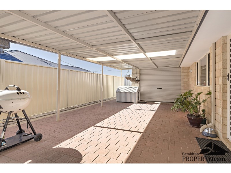 14 Coveside Way, Drummond Cove WA 6532