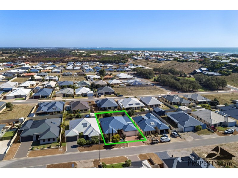 14 Coveside Way, Drummond Cove WA 6532