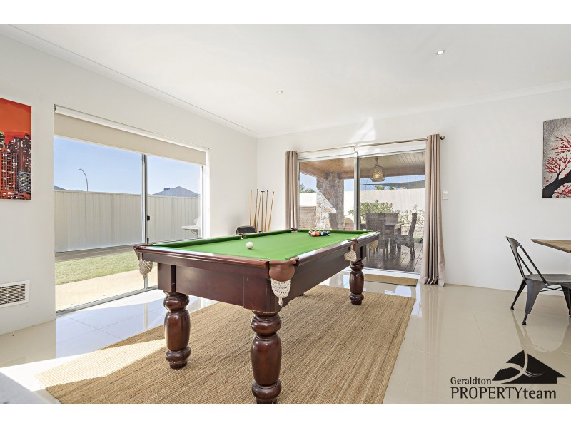 77 Stillwater Avenue, Drummond Cove WA 6532