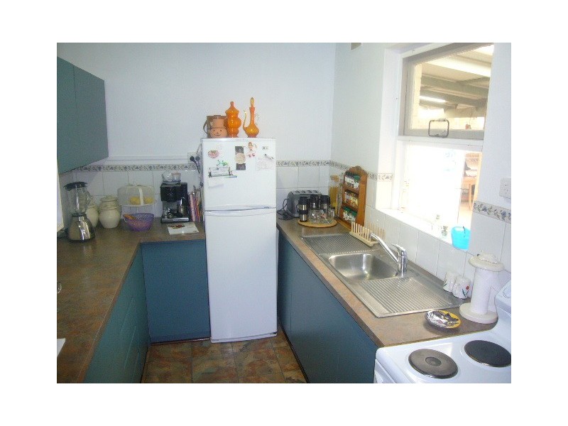 225 Third Street, Wonthella WA 6530