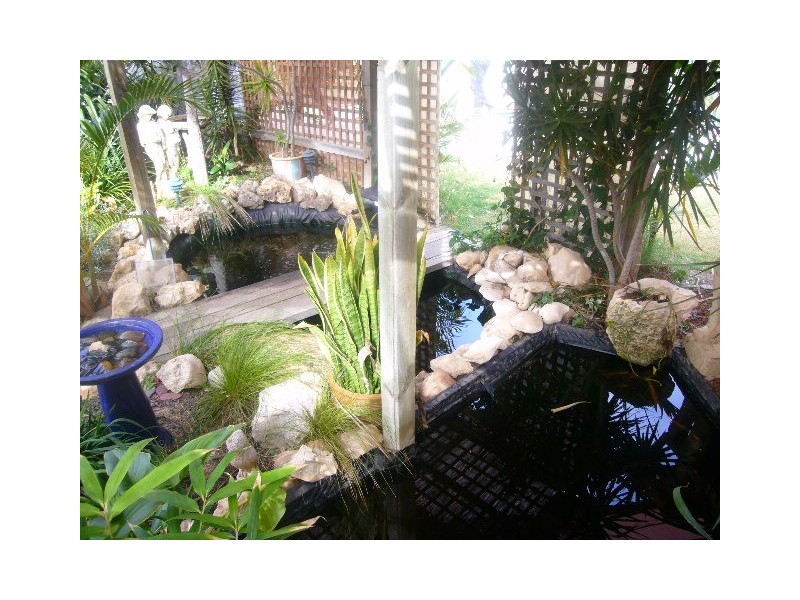 225 Third Street, Wonthella WA 6530