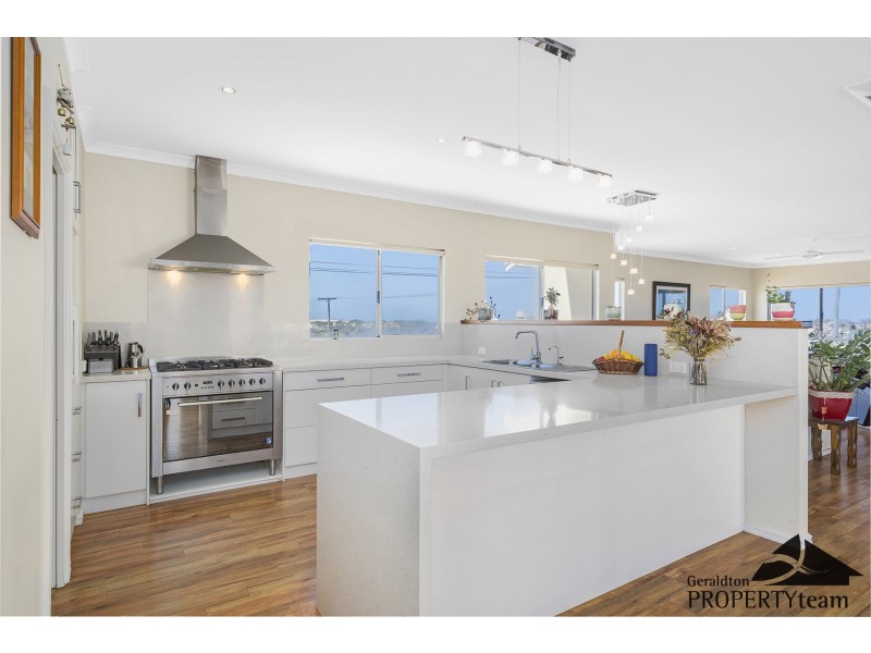 1 Queenscliff Close, Tarcoola Beach WA 6530