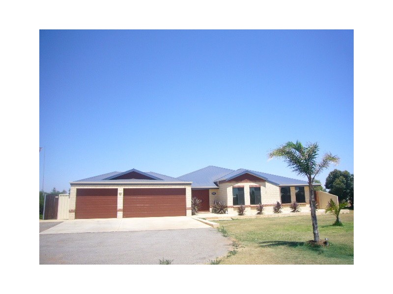 13 Polwarth Pde, Deepdale WA 6532