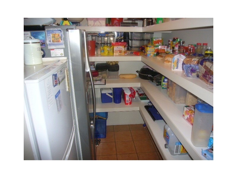 13 Polwarth Pde, Deepdale WA 6532