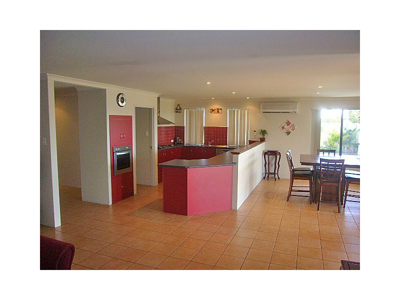 13 Polwarth Pde, Deepdale WA 6532