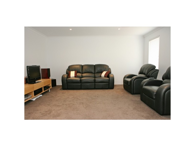 3 Crusader Heights, Wandina WA 6530