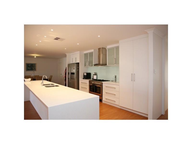 3 Crusader Heights, Wandina WA 6530