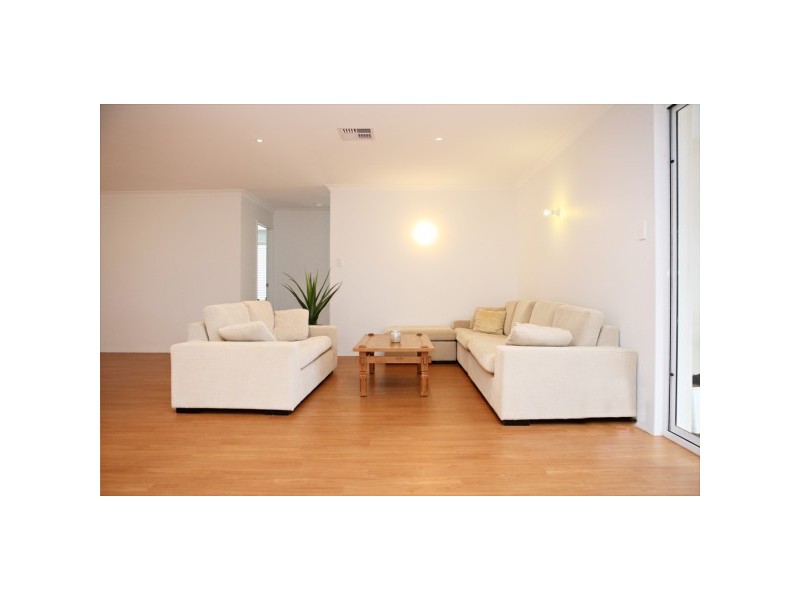 3 Crusader Heights, Wandina WA 6530