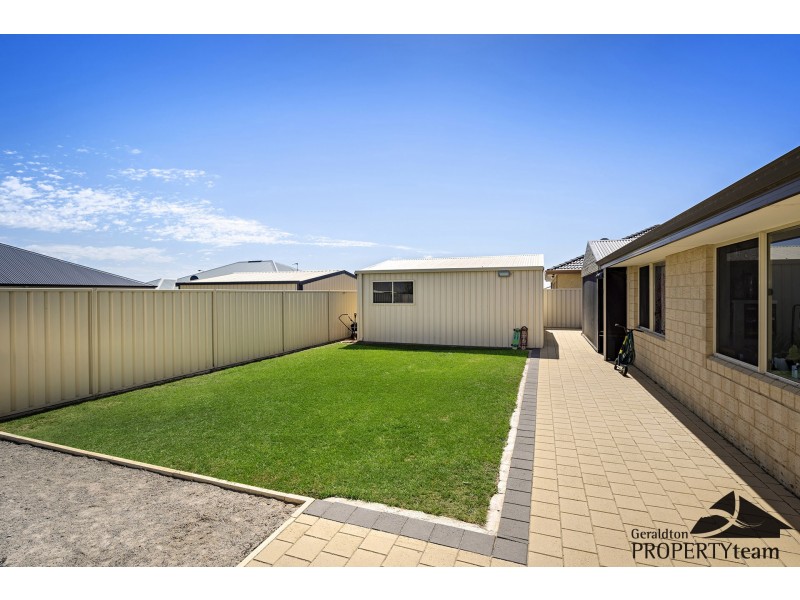9 Colonen Street, Wandina WA 6530