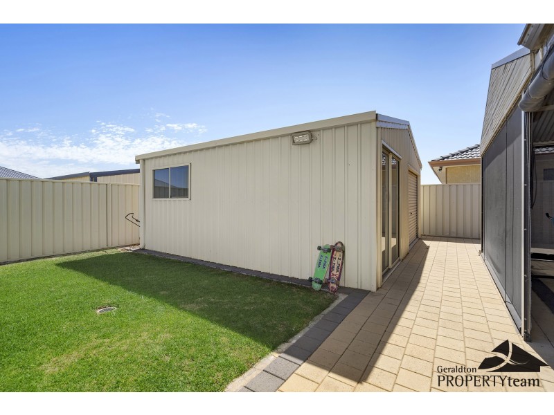 9 Colonen Street, Wandina WA 6530