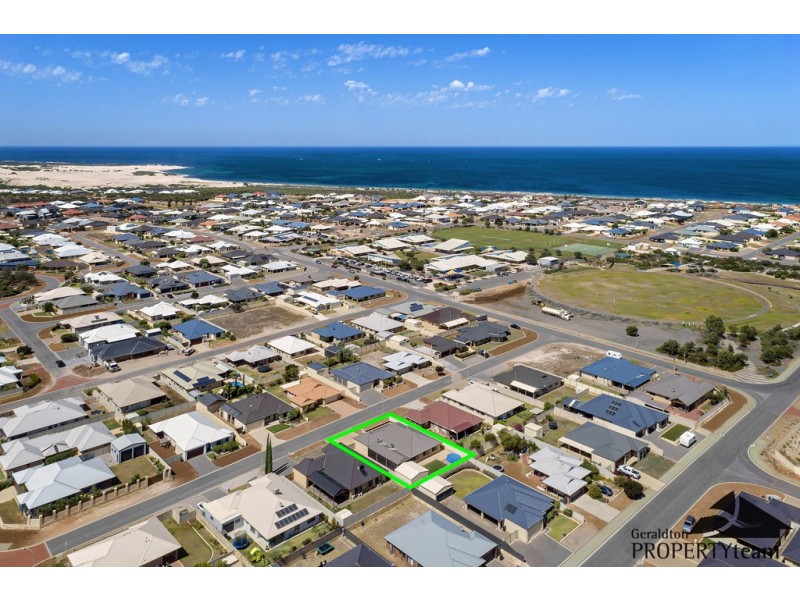 9 Colonen Street, Wandina WA 6530