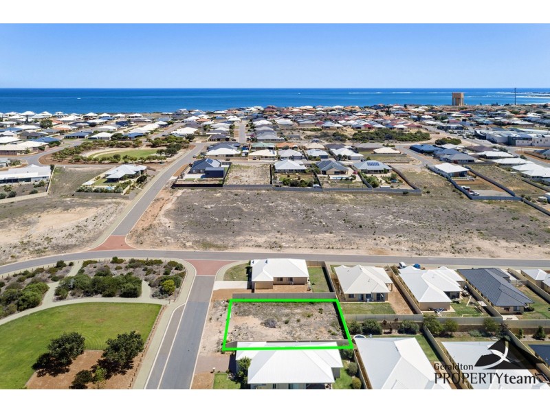 4 Herbert Street, Wandina WA 6530